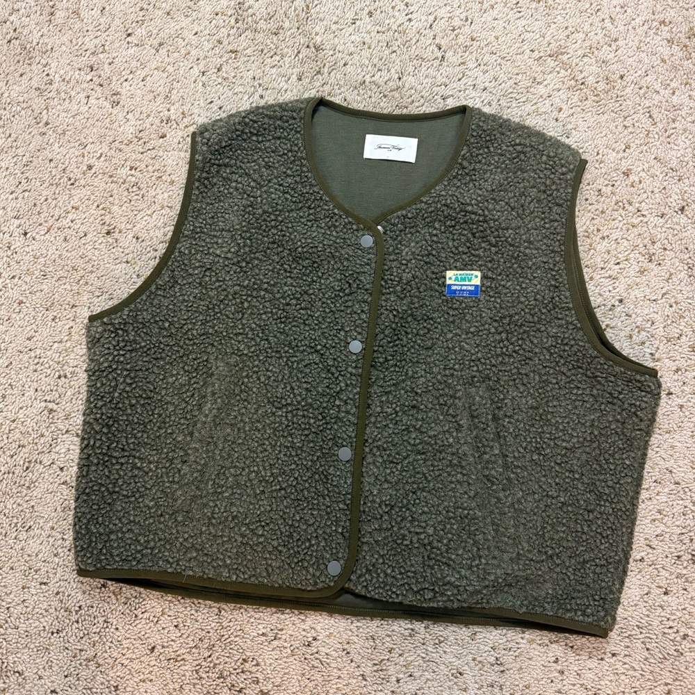 NWOT AMERICAN VINTAGE hoktown fleece sherpa vest M/L - Picture 2 of 7